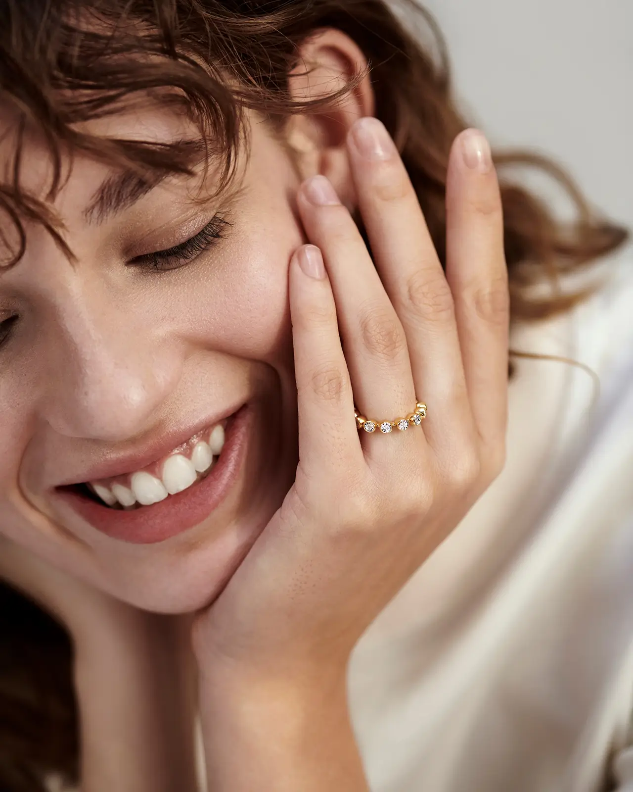 Many Diamonds Ring - Image 2